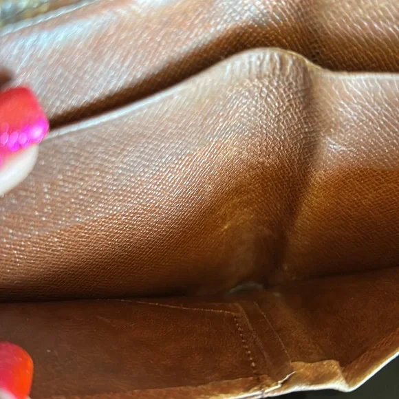 Louis Vuitton Monogram Vintage Wallet - Picture 9 of 16